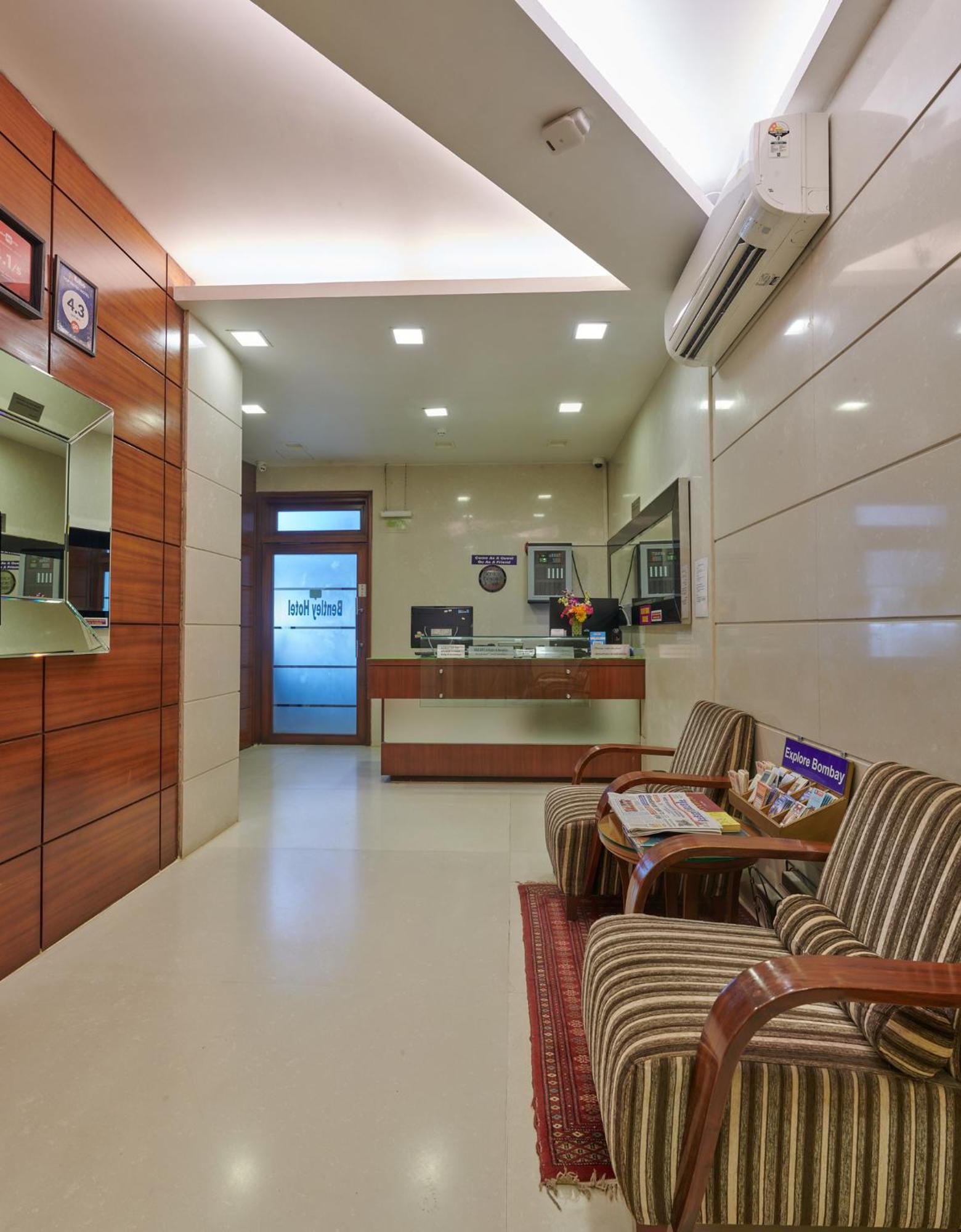 Bentley Hotel Marine Drive Bombaim Exterior foto
