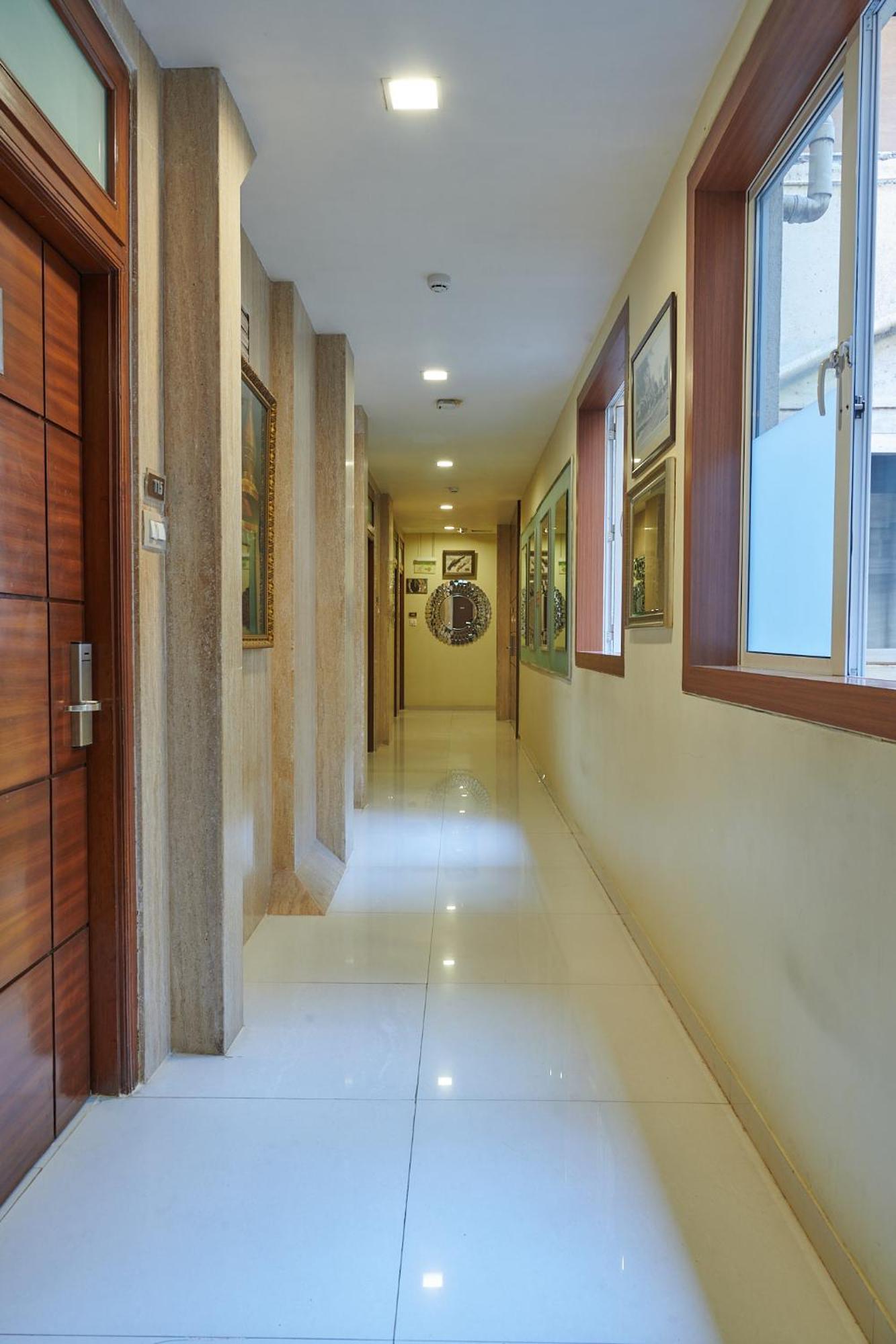 Bentley Hotel Marine Drive Bombaim Exterior foto