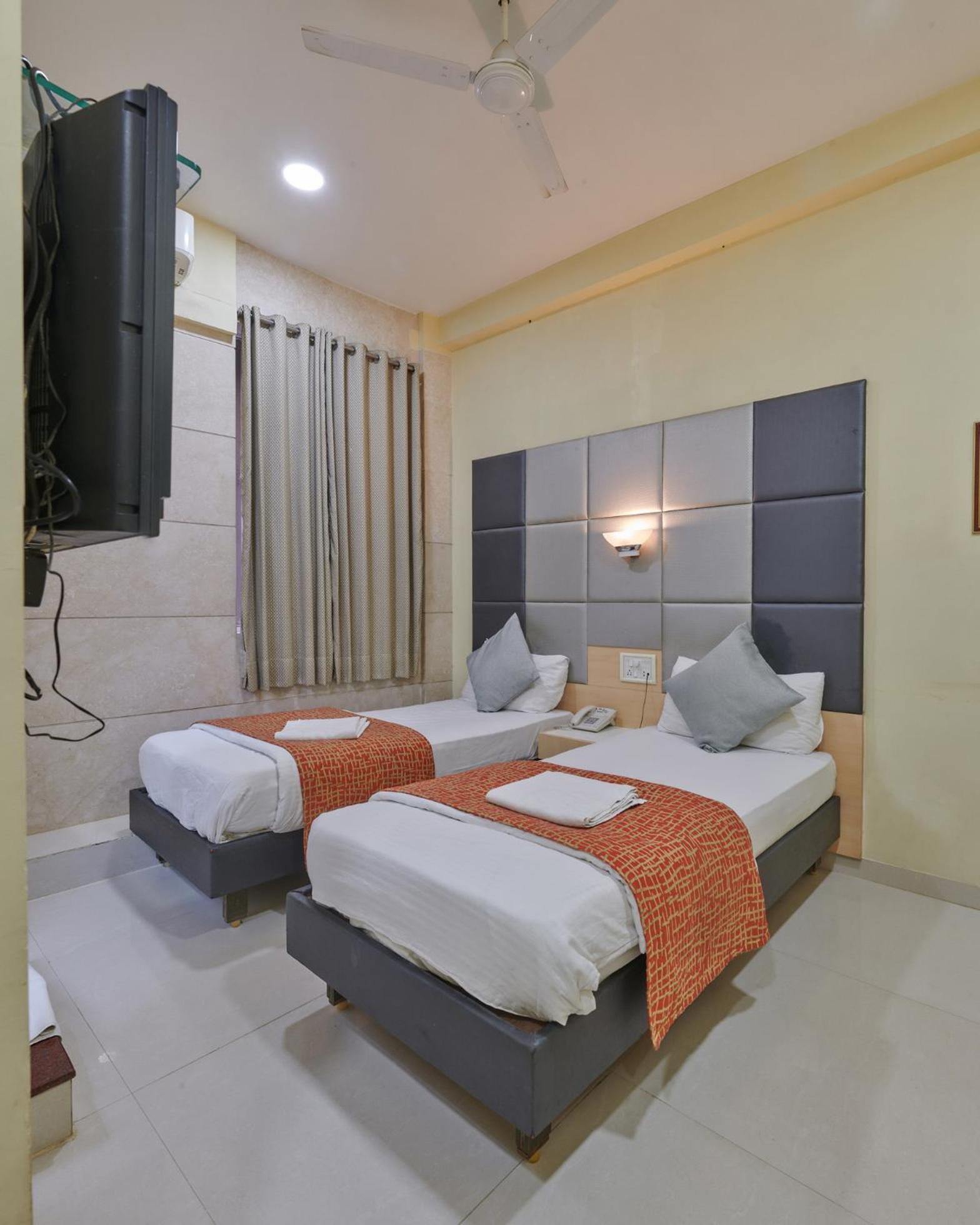 Bentley Hotel Marine Drive Bombaim Exterior foto